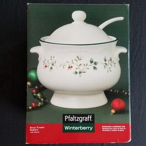 Pfaltzgraff Soup Tureen